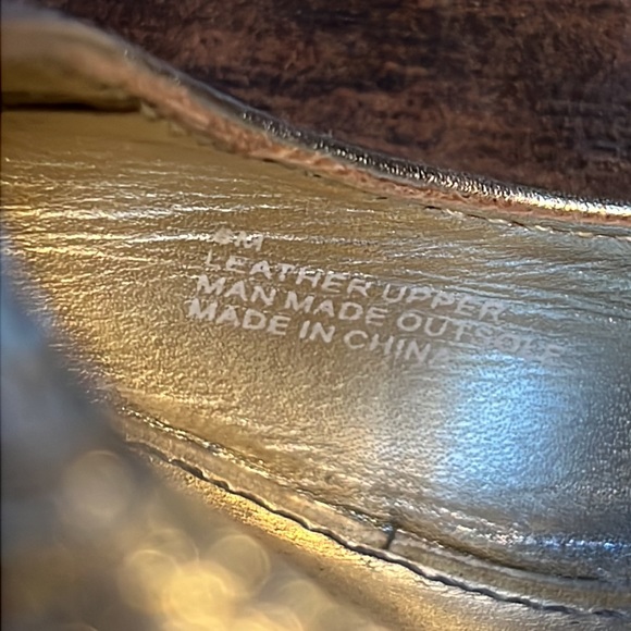 Lilly Pulitzer Gold Wedge - Picture 6 of 16